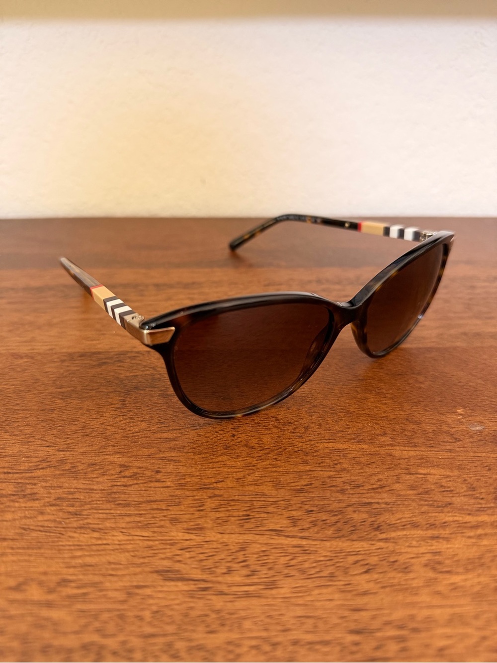 Burberry Brown Cat-Eye Women's Sunglasses (style 4216) - Picture 2 of 6
